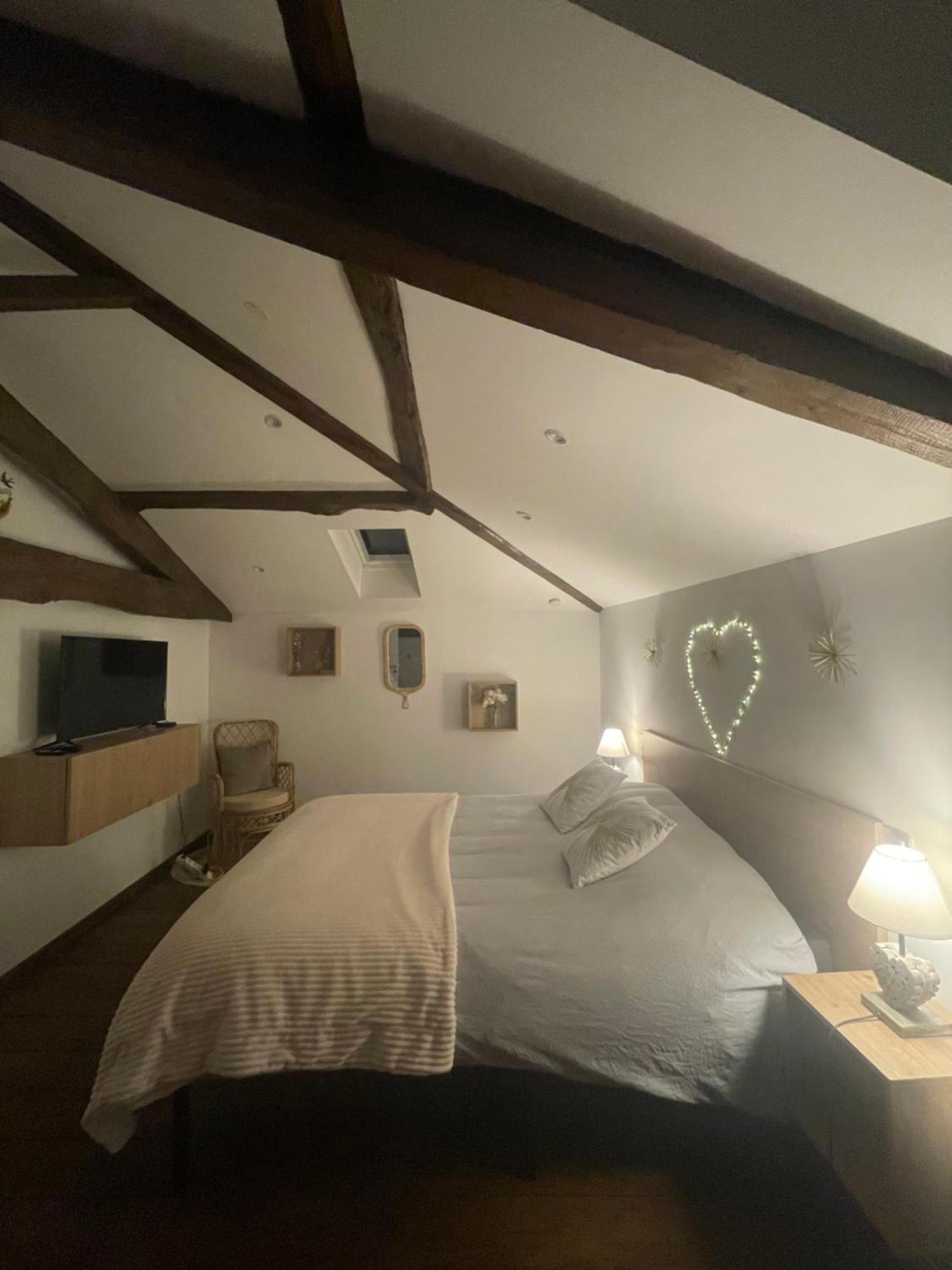 Le Petit Chateau De Sathonat - Horizon Paradis Saint-Amour-Bellevue Eksteriør billede